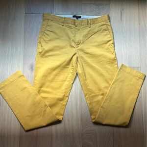 Banana Republic Men's Yellow Chino Pants